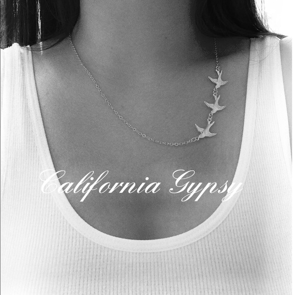 Silver Sparrow Bird Necklace 🎉RESTOCKED🎉 - Picture 3 of 3